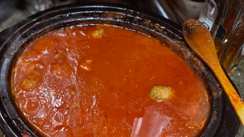 Illustration for article titled How I learned to make Sunday sauce from my huge Jersey family
